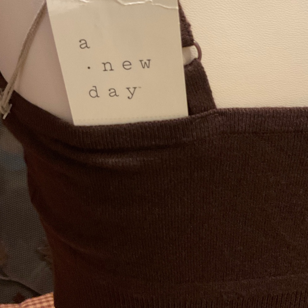 a new day Dark Brown Crop Top - Picture 3 of 4